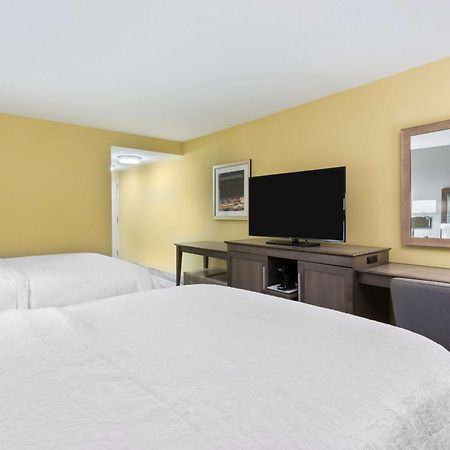 Hampton Inn & Suites Tampa Airport Avion Park Westshore Екстер'єр фото