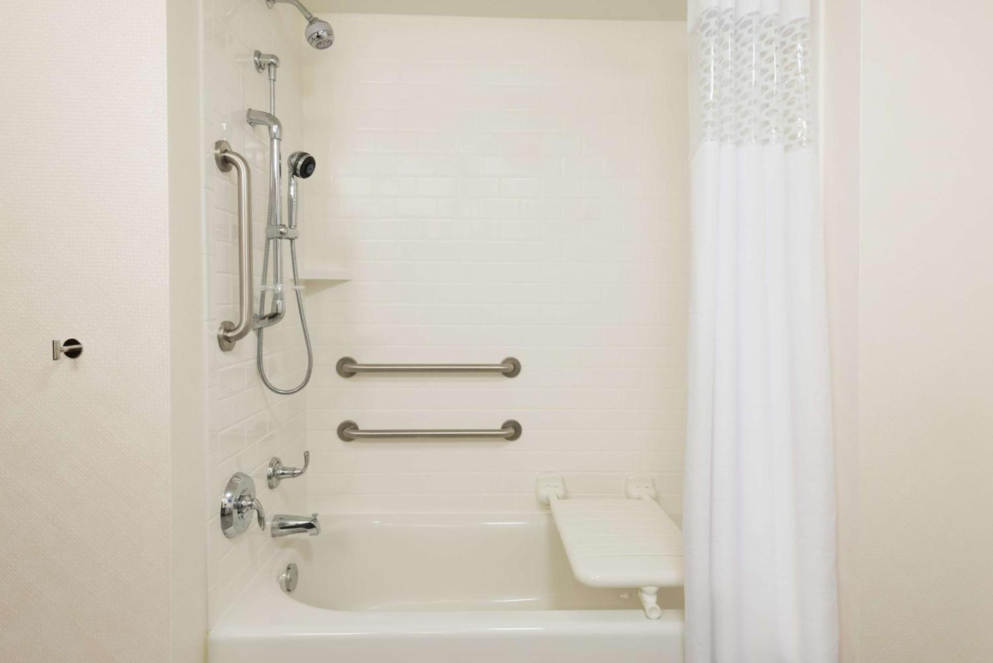 Hampton Inn & Suites Tampa Airport Avion Park Westshore Екстер'єр фото