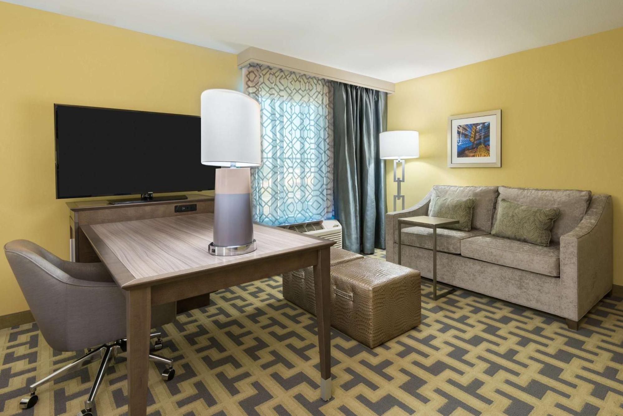 Hampton Inn & Suites Tampa Airport Avion Park Westshore Екстер'єр фото